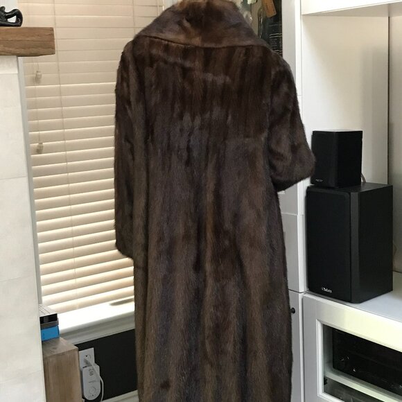 Women 47" Dark Brown Authentic Mink Fur Coat Sz 12-14 Made in Canada VTG - Picture 7 of 9